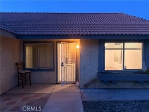 Building Photo - 10452 Zinfandel Dr