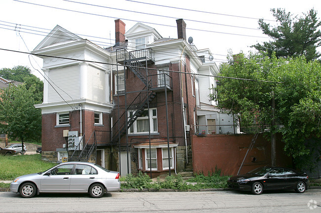 Building Photo - 2345 Perrysville Ave