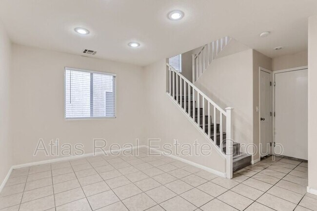Foto del edificio - 5518 Avent Ferry St