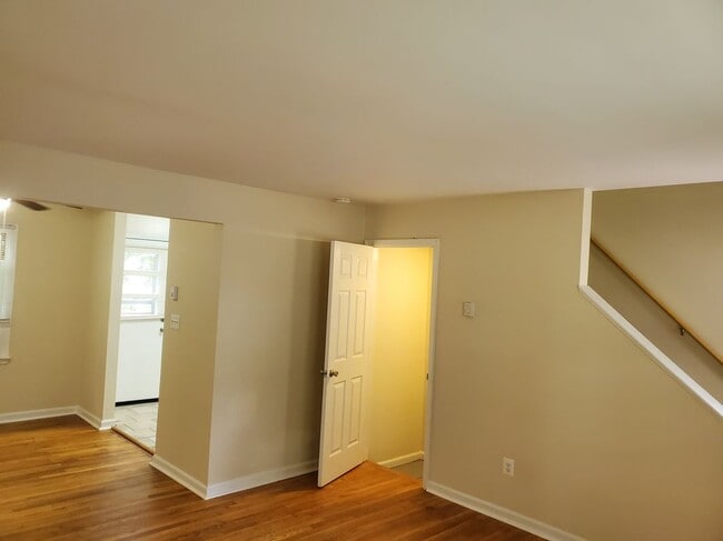 Building Photo - 117 S Shenandoah Ave