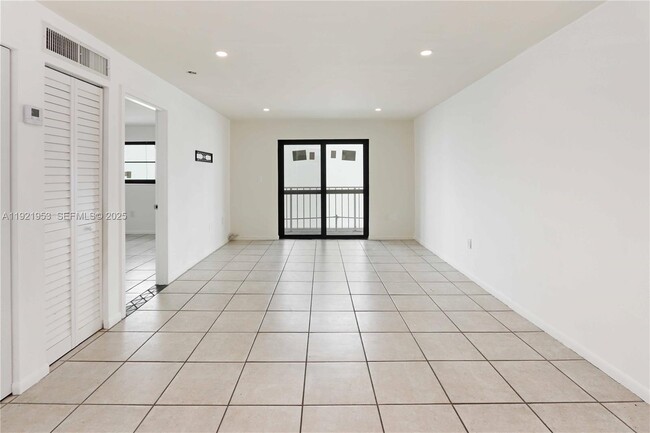 Foto del edificio - 1225 West Ave