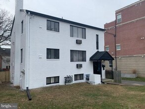 Building Photo - 4206 Washington Blvd