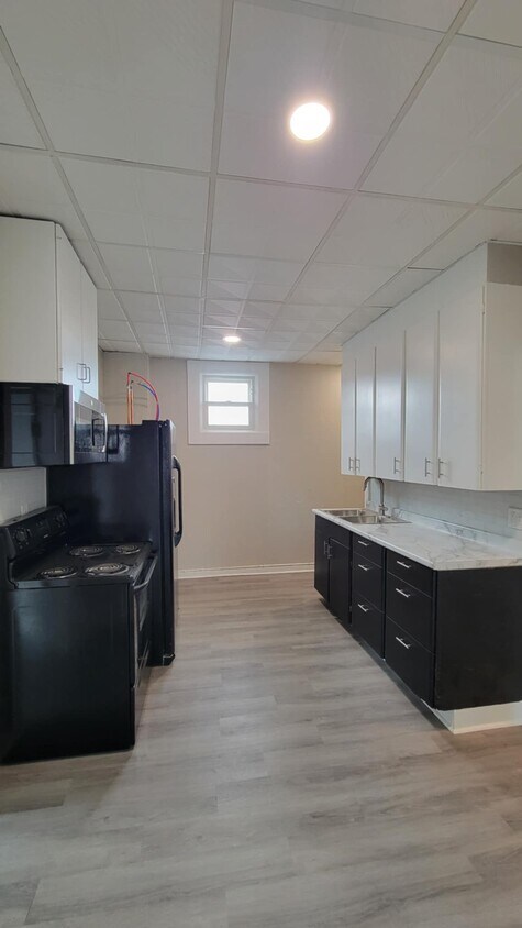 Foto principal - 1400 Central Ave