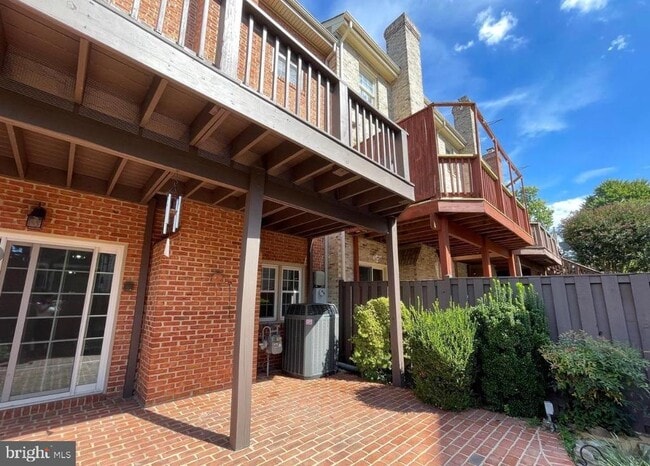 Foto del edificio - 6259 Traci Joyce Ln