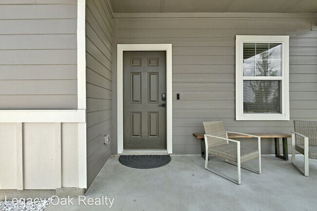 Building Photo - 3 br, 2.5 bath House - 215 Rubrum Road