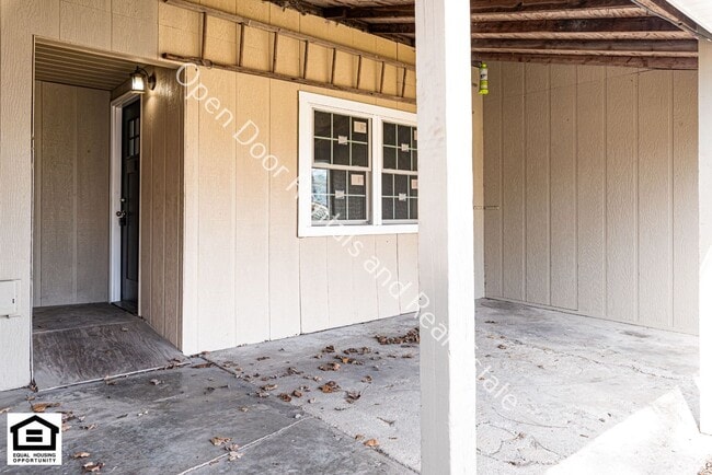 Building Photo - 340 N Wayne St