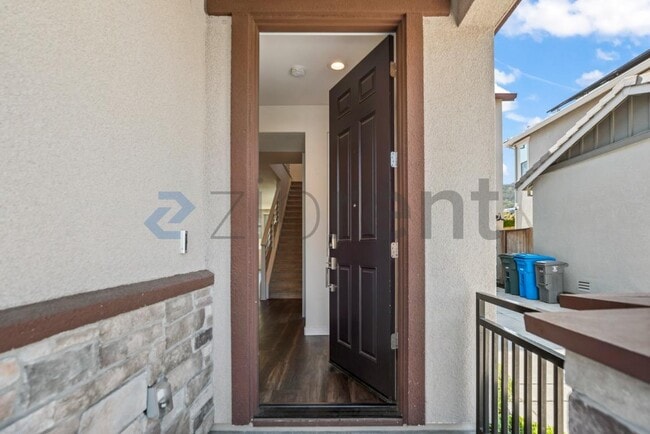 Building Photo - Unit