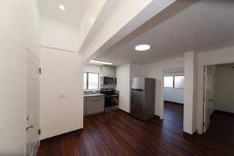 Building Photo - 98-164A Hekaha St