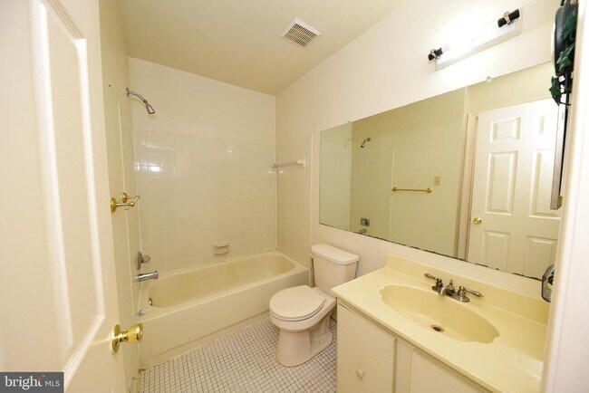 Foto del edificio - 620B Palmer Ln