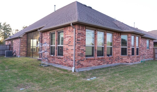 Foto del edificio - 5519 Caper Shores Ln