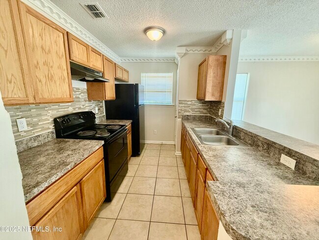 Foto del edificio - 1609 E 12th St