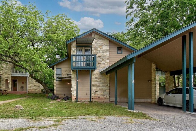 Building Photo - 1800 Cinnamon Path