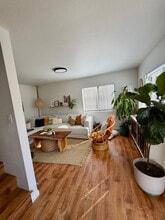 Building Photo - 310 W Simpson St