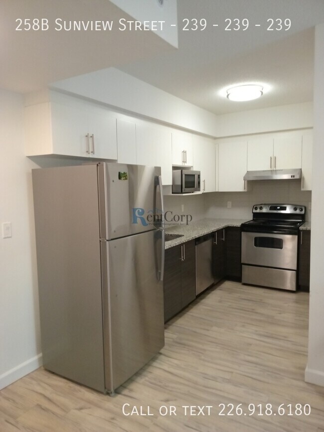 Building Photo - 258B Sunview St