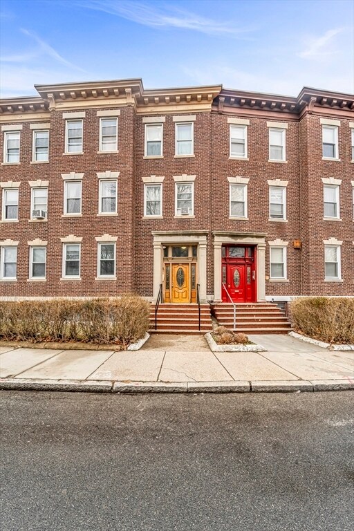 Foto del edificio - 86 Winthrop St