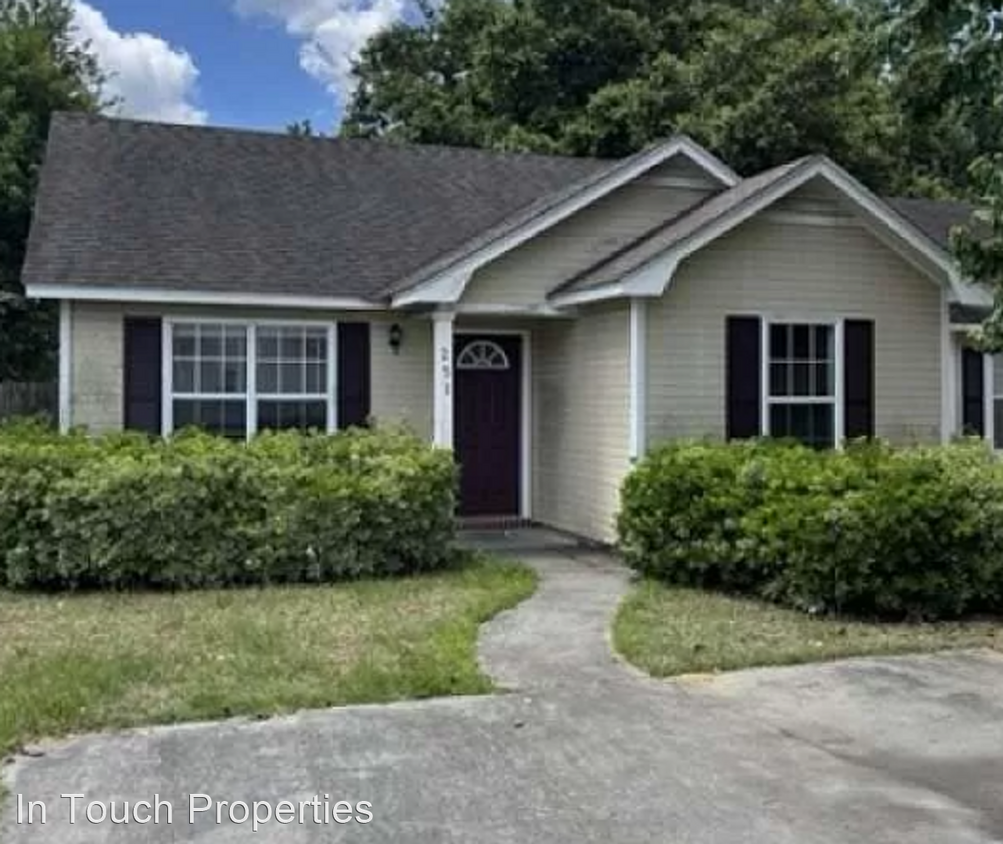 Primary Photo - 3 br, 2 bath House - 251 Blue Pool Dr