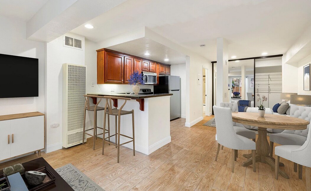 Foto principal - 2501 K St NW