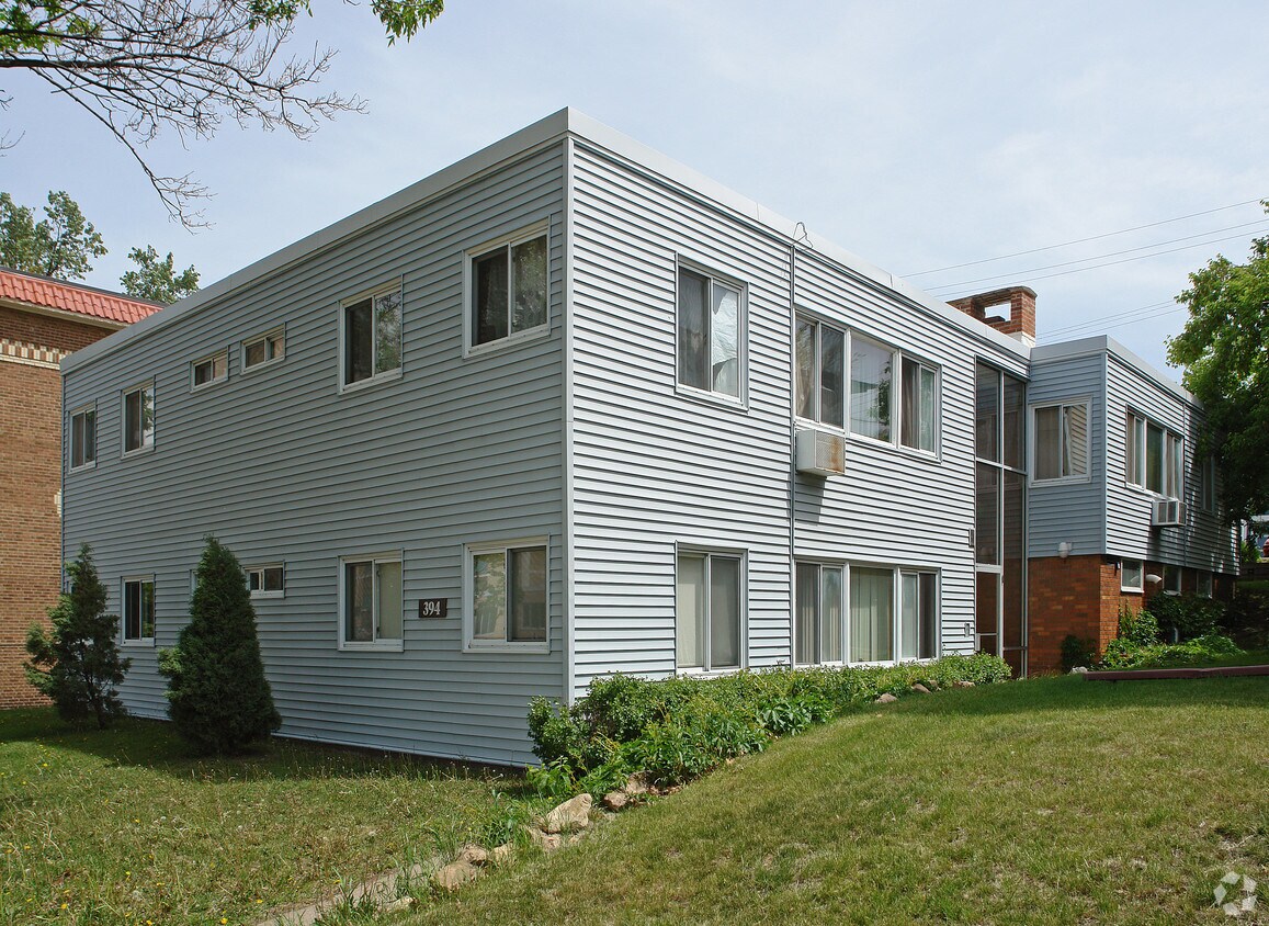 Building Photo - 394 Pierce St