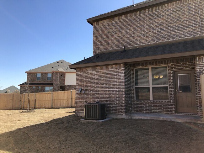 Building Photo - LUXURY 2 STORY DUPLEX LOCATED IN MIDLOTHIA...