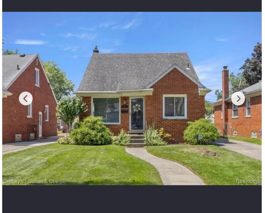 Primary Photo - 8427 Riverdale St