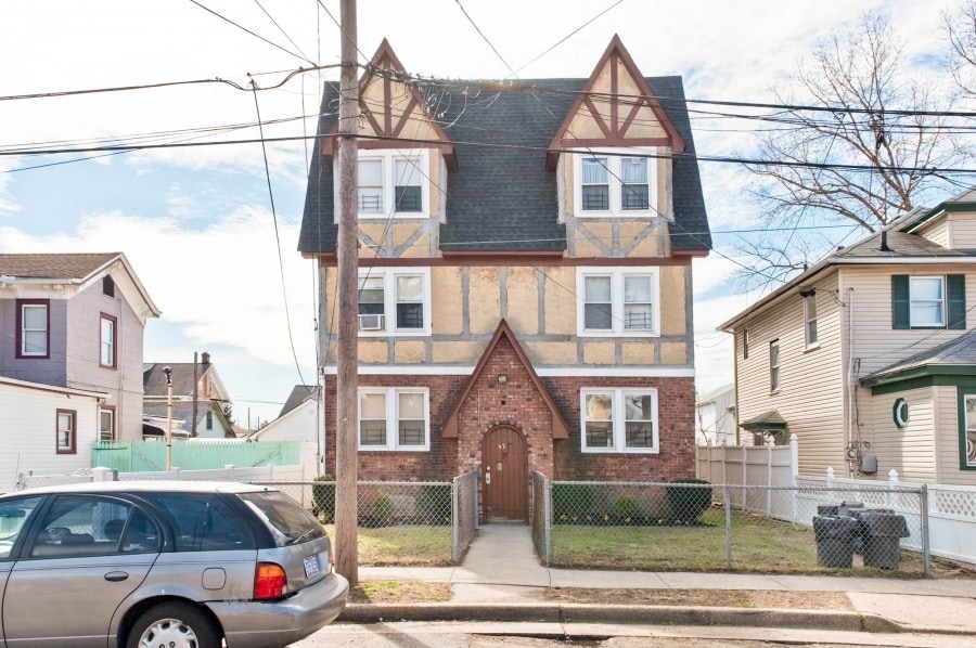 Primary Photo - 92 Union Pl