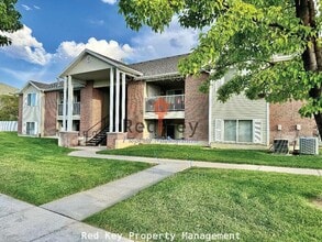 Building Photo - 147 W 600 N