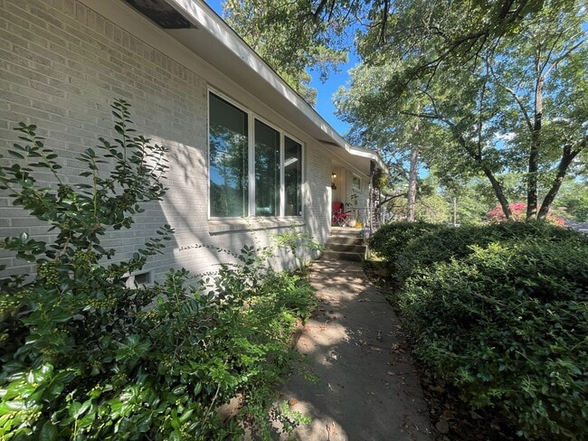 Building Photo - 30 Belmont Dr