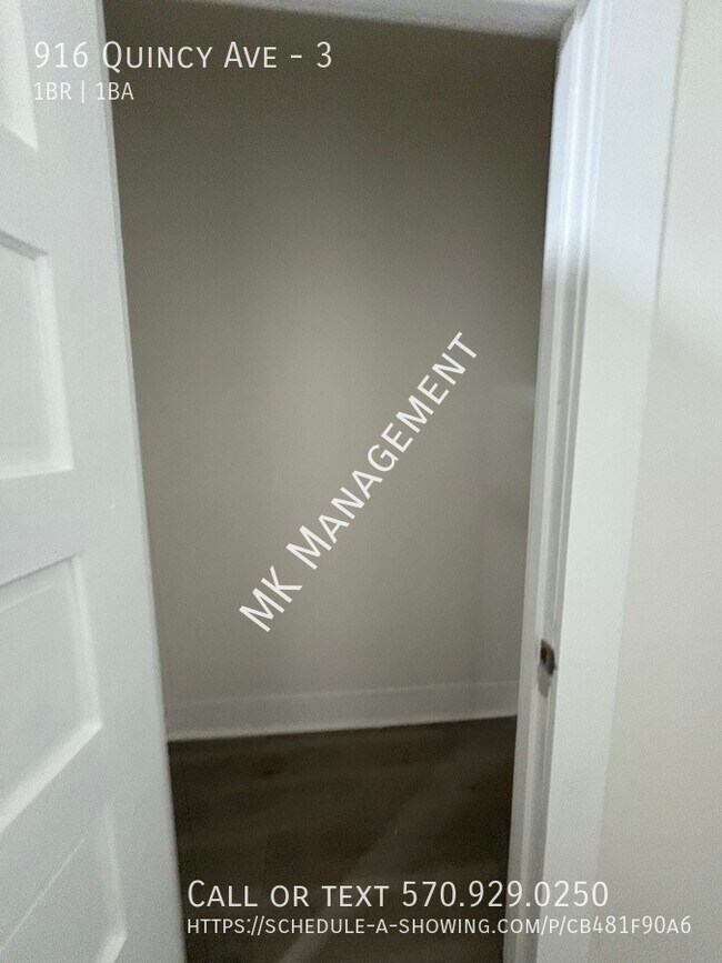 Foto del edificio - 916 Quincy Ave