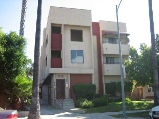Building Photo - 1928 Gardena Ave