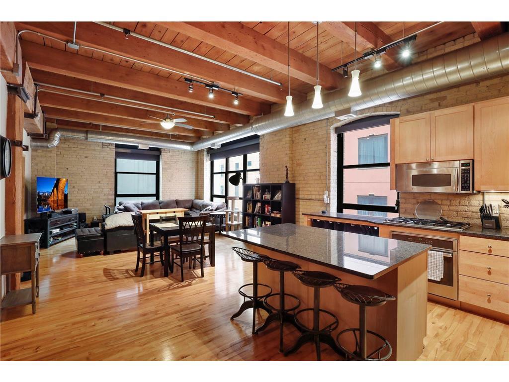 Primary Photo - 607 S Washington Ave