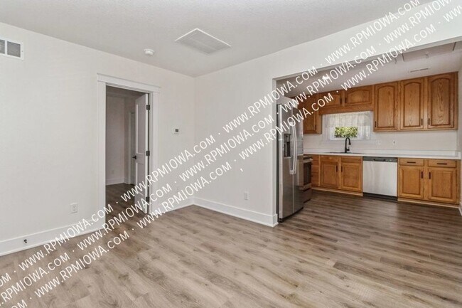 Building Photo - AFFORDABLE HOME!! 1 Bed, 1 Bath Home in De...