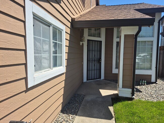Foto del edificio - Adorable 3 bedroom 2.5 bath home