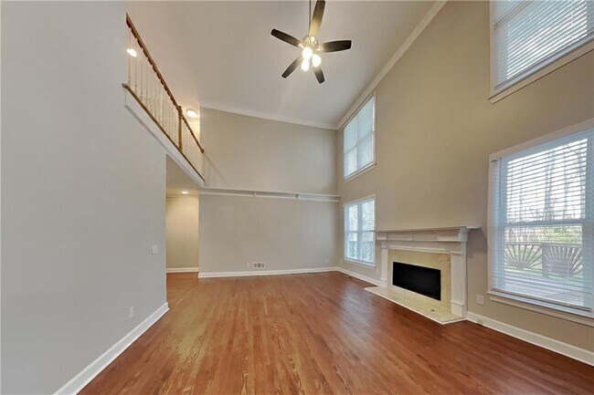 Foto del edificio - 500 Abernathy Oaks Way