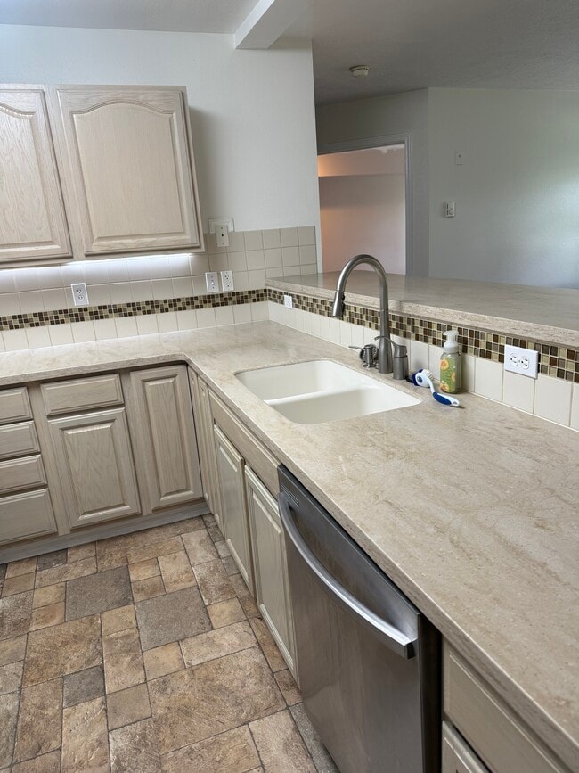 Building Photo - 22855 E Country Vista Dr