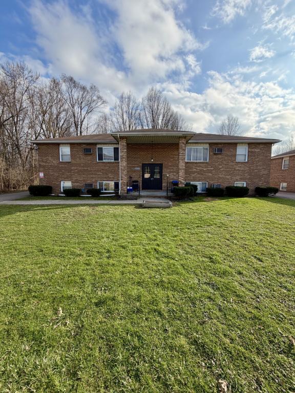 Building Photo - 841 Moyer Ave