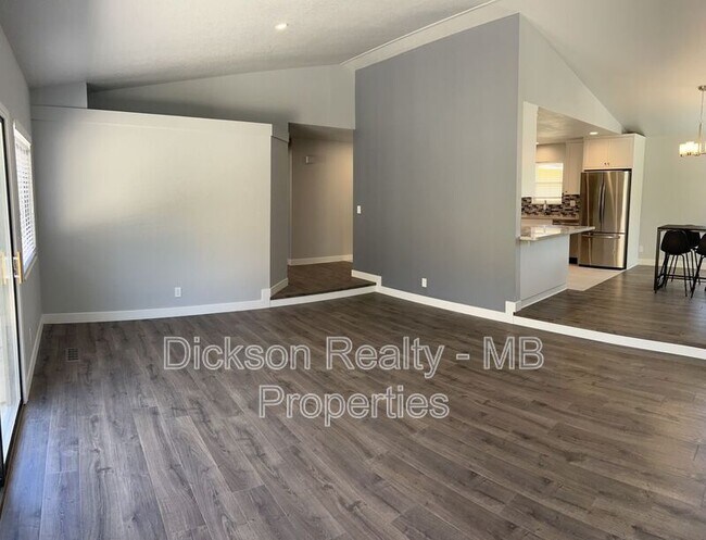 Building Photo - 5261 Coit Dr