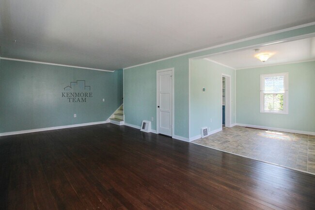 Foto del edificio - 3 Bedroom, 1 Bath 1800 sqft Duplex in Richland