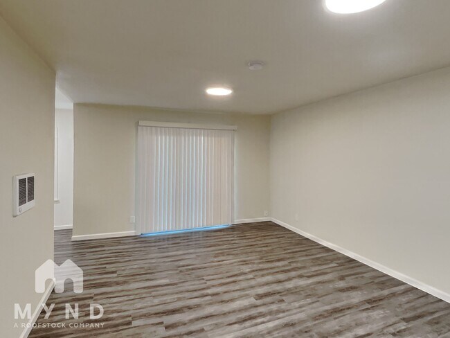 Foto del edificio - 240 Athol Ave