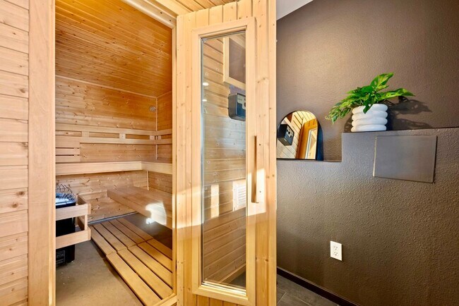 Foto del edificio - Modern Mountain Retreat w/ Unrivaled Views