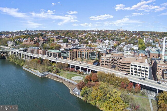 Foto del edificio - 3303 Water St NW