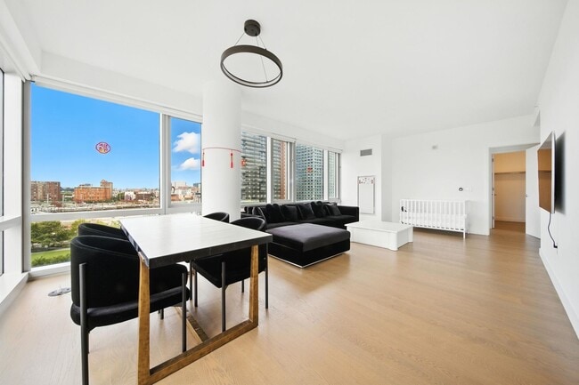 Foto del edificio - 75 Park Ln S