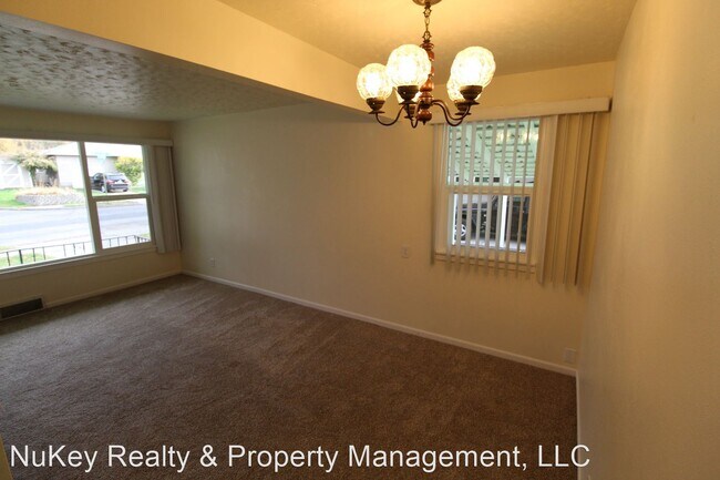 Building Photo - 3 br, 1 bath House - 6029 N. Montevista Pl.