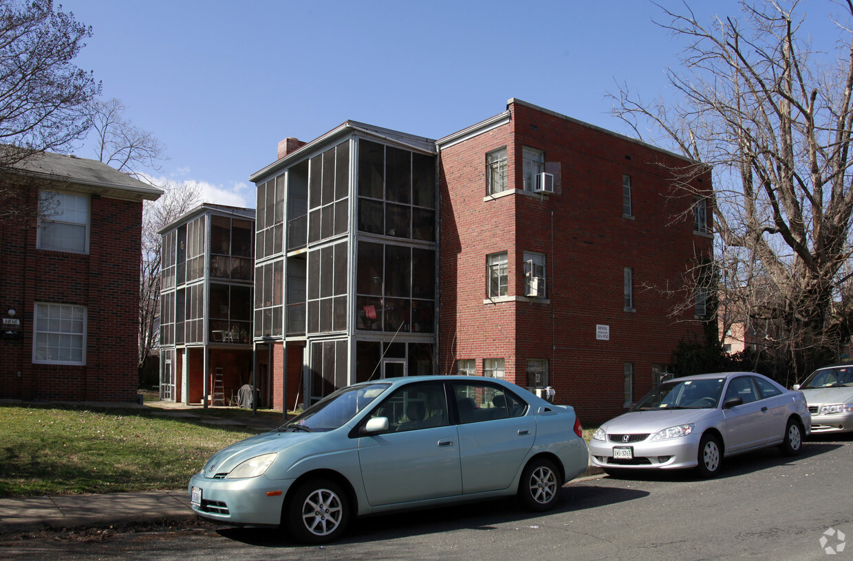 Building Photo - Barton Street Apartments