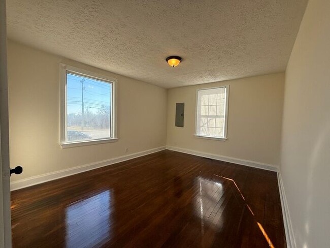 Foto del edificio - Three Bedroom Brick Home in Buena Vista - Pets Allowed