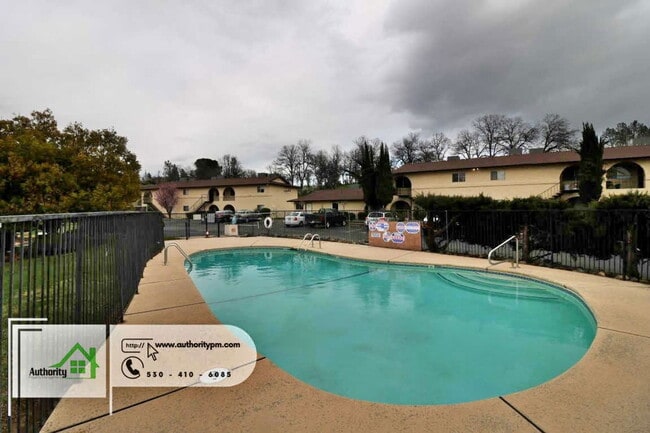 Building Photo - 333 Boulder Creek Dr