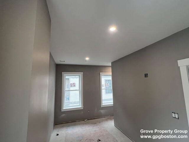 Building Photo - 4 bedroom in Boston MA 02127