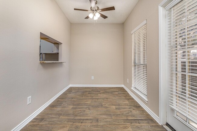 Foto del edificio - 3603A W Northgate Dr