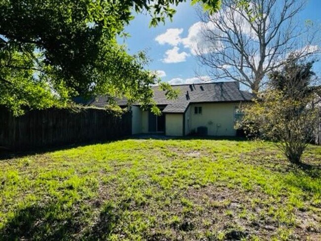 Foto del edificio - 2 Bedroom UCF Duplex