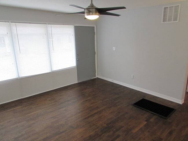 Living Room Out - 1507 West 22nd Terrace