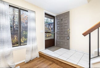 Building Photo - 47 Conestoga Way